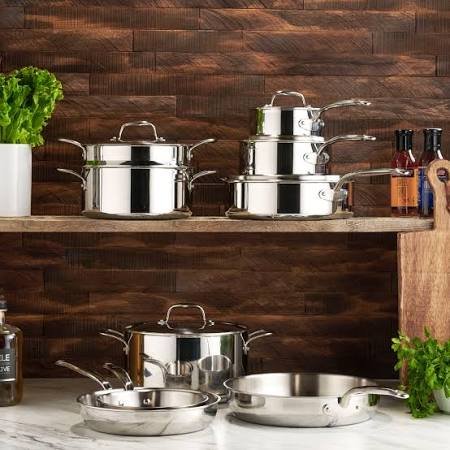 Juego de ollas Legend Cookware de acero inoxidable, set de 12 piezas de 5 capas en estante de cocina, compatible con inducción y libre de tóxicos