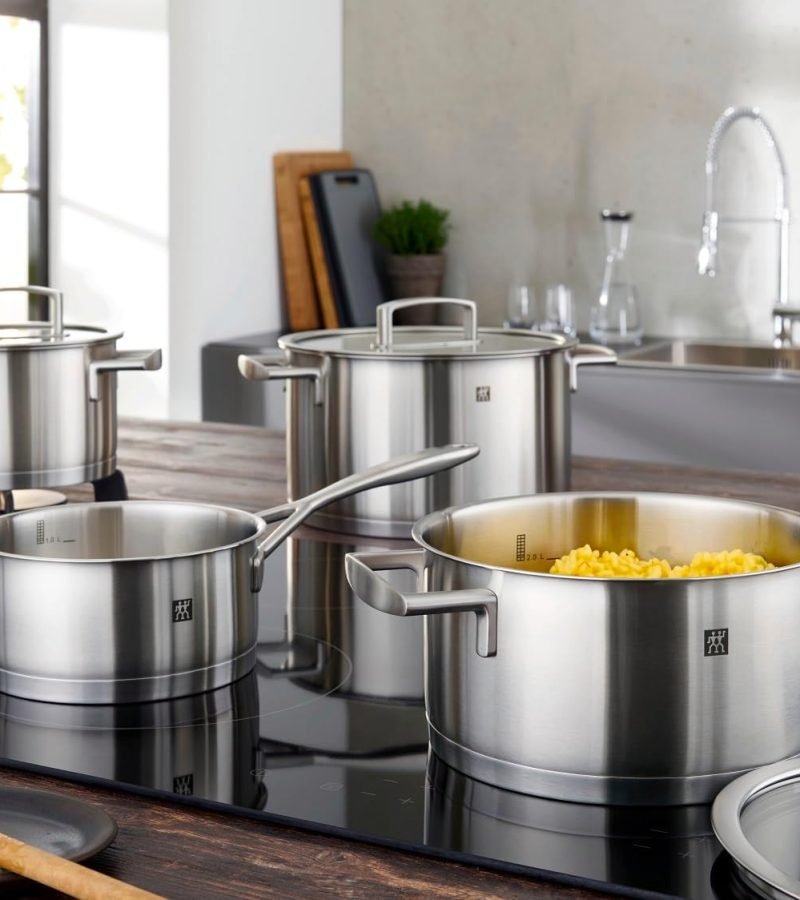 Set de ollas Zwilling Vitality de 9 piezas en acero inoxidable con tapas ajustadas